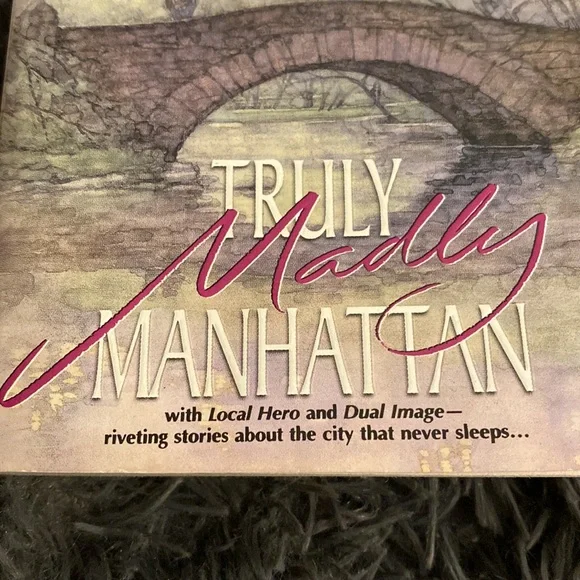 Nora Roberts novels - Picture 4 of 4